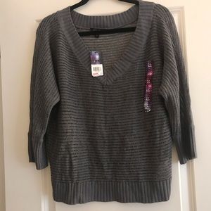 GLO lightweight sweater